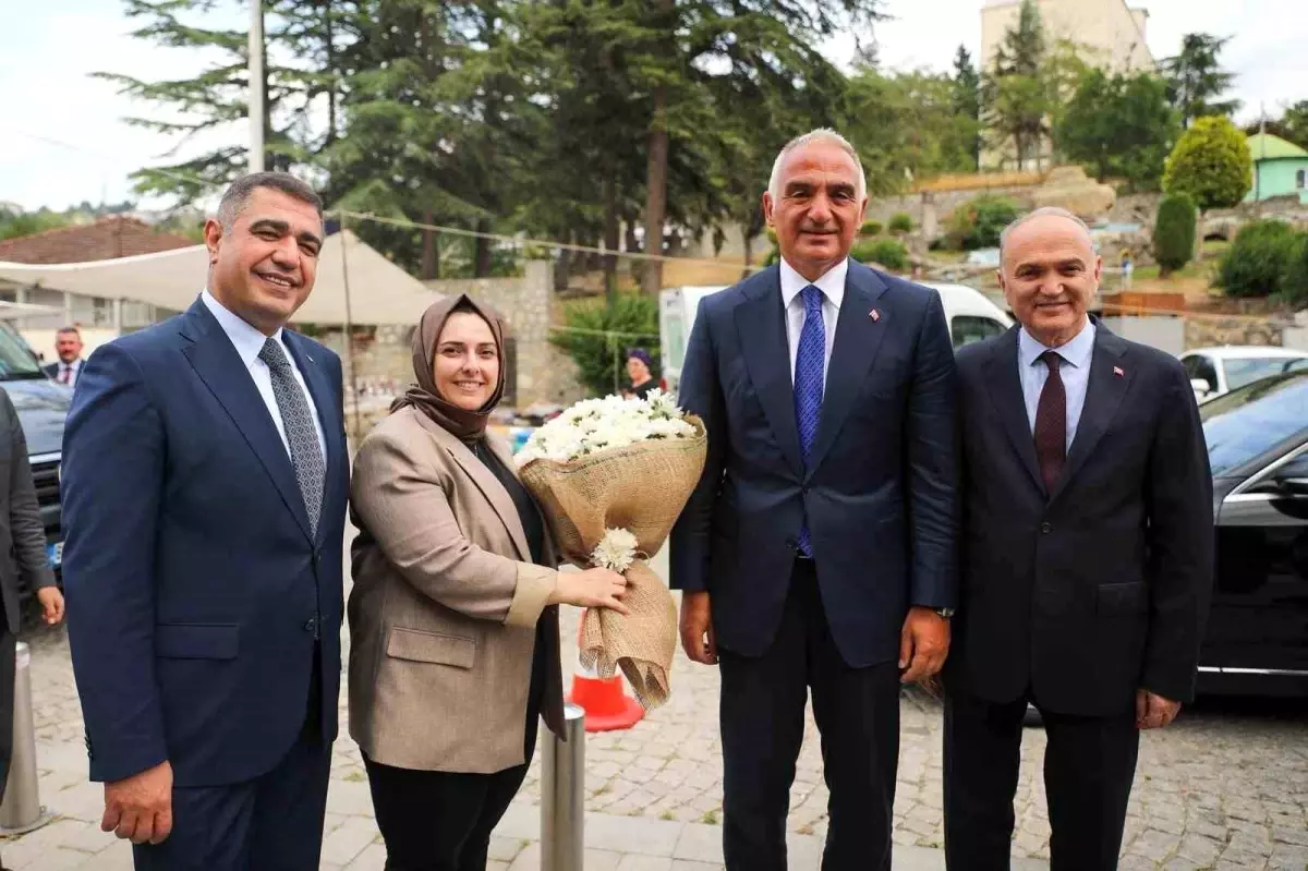 Bakan Ersoy, Konuralp Antik Kenti’ni Ziyaret Etti