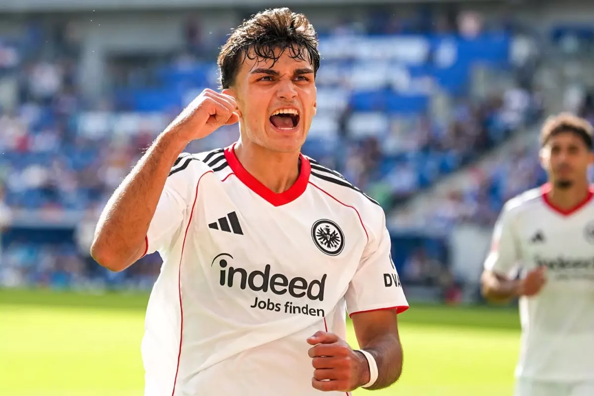 Frankfurt çıldırdı! Can Uzun için tarihi bir bonservis bedeli istiyorlar