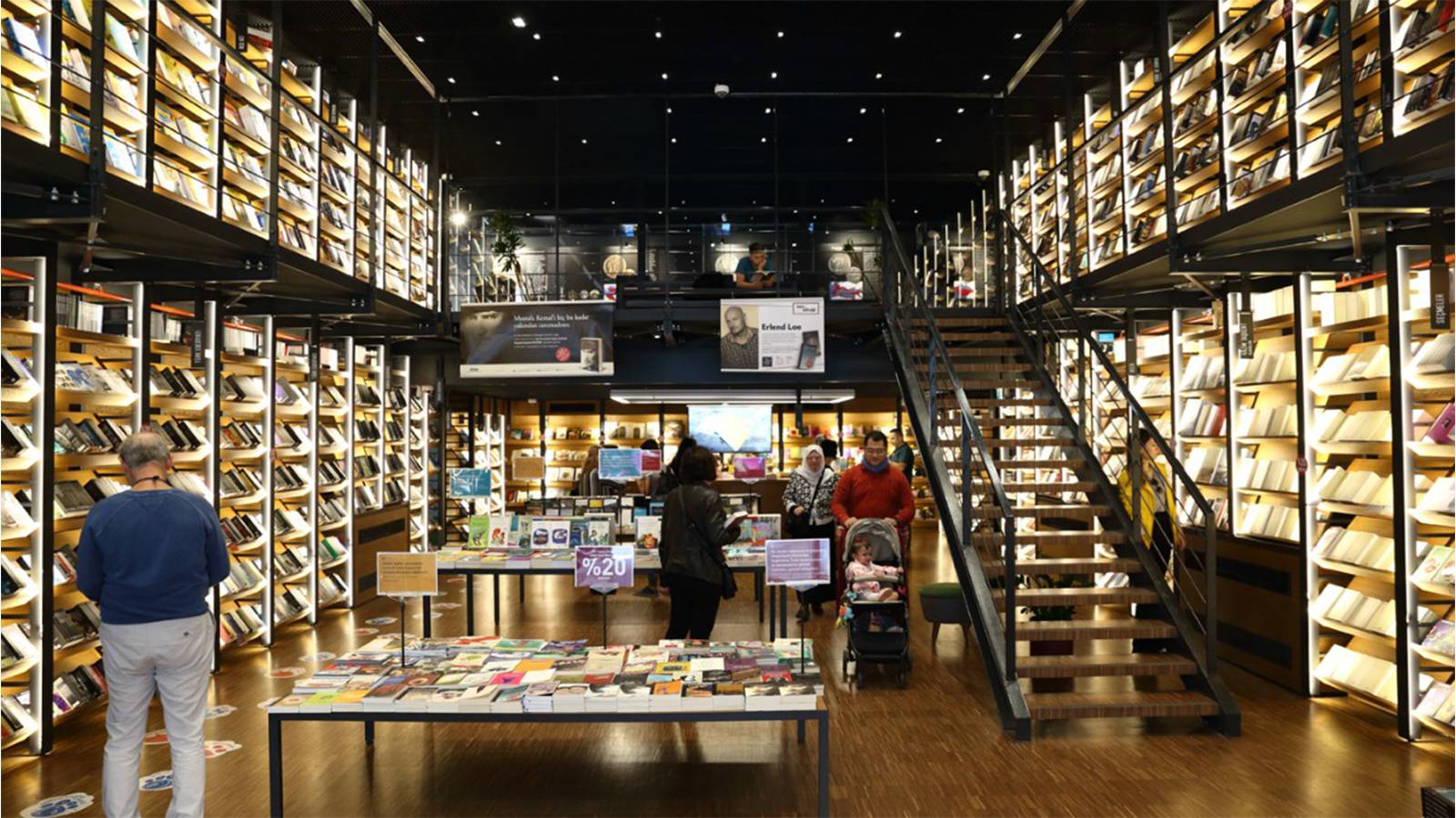 Yeni dönemde raflarda hangi kitaplar var?