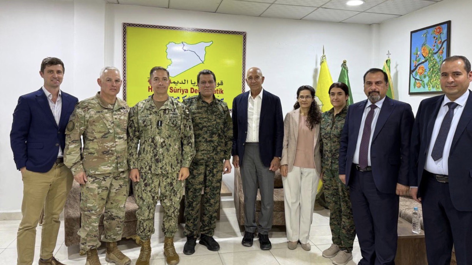 Dervişoğlu’ndan Erdoğan’a: Müttefik dediğiniz ülkenin Büyükelçisinin teröristlerle verdiği fotoğrafta Hatay’ımız Suriye topraklarında gösteriliyor!