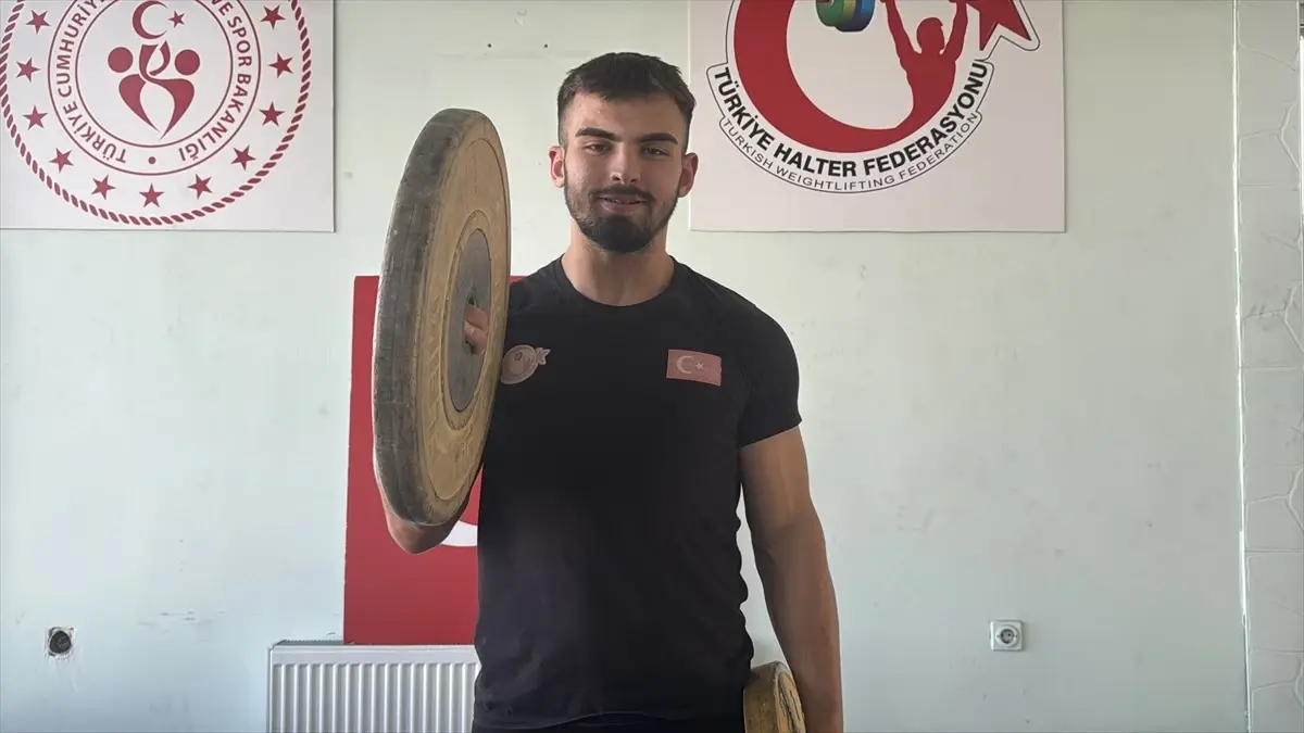 Halterde Başarı İçin Gıda Deposunda Çalışıyor