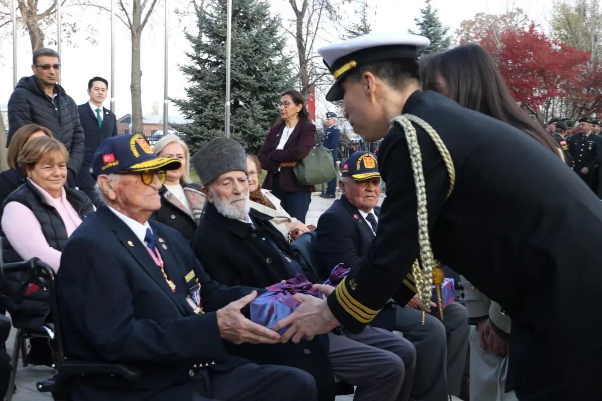 Güney Kore Cumhurbaşkanı Lee, ‘Kore’de Savaşan Türkler Anıtı’nı ziyaret etti