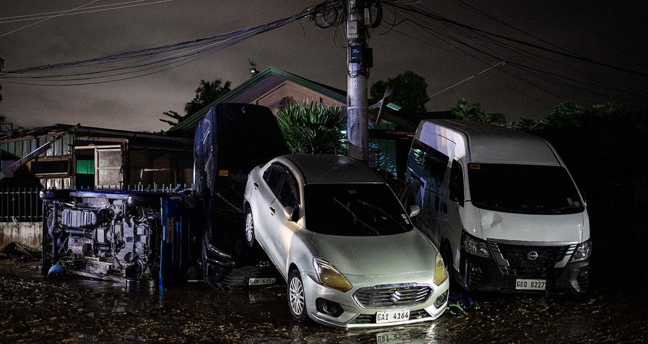 Kalmaegi yıktı geçti, bir gecede sulara gömüldüler! Yardıma giden helikopter düştü: 46 kişi hayatını kaybetti