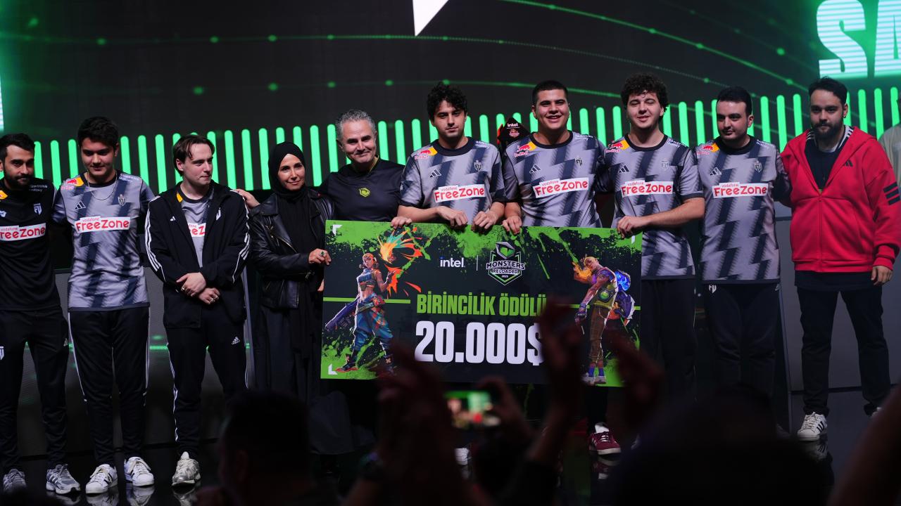 Intel Monsters Reloaded 2025’te büyük final heyecanı doruğa ulaştı!