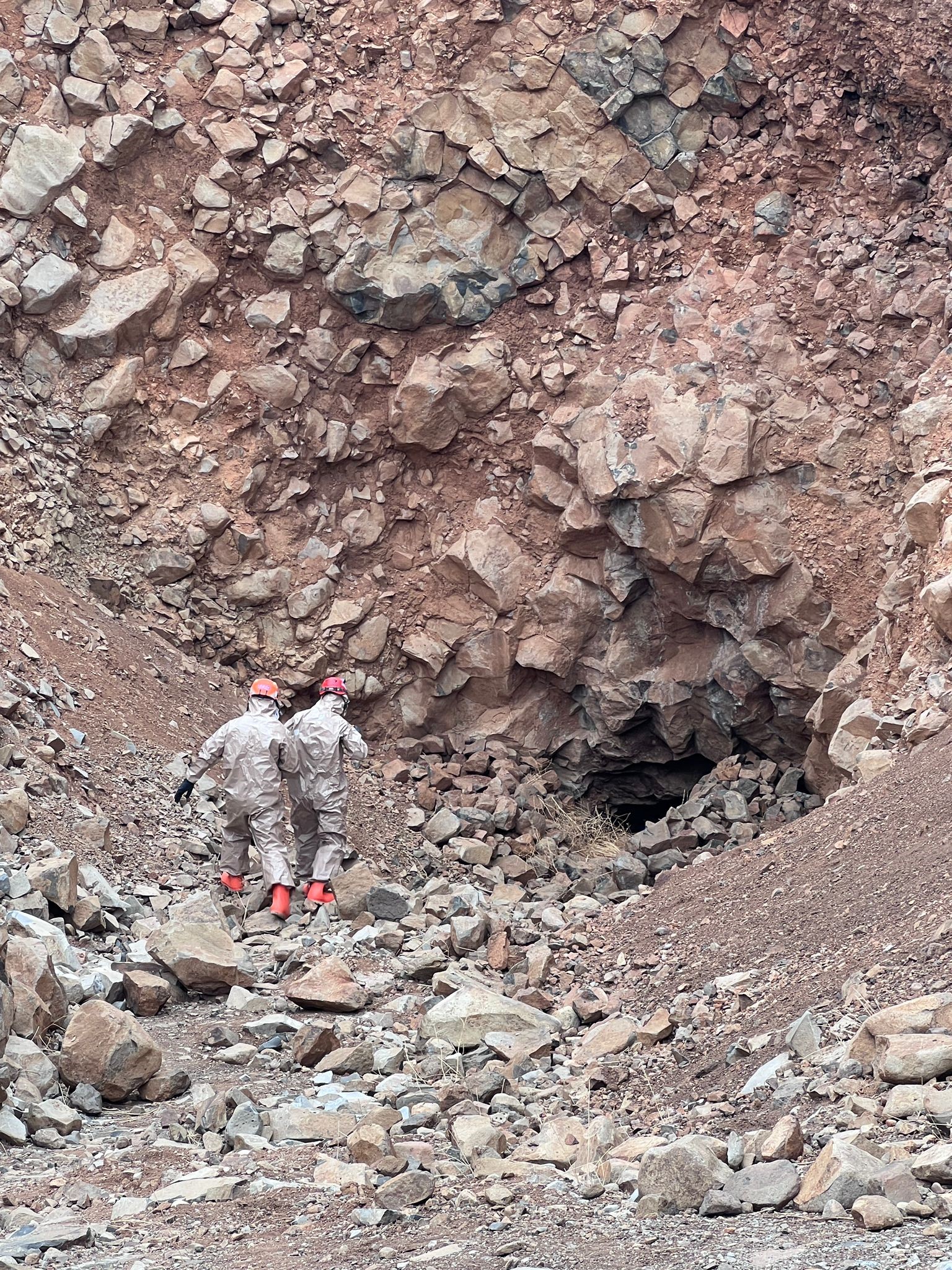 Mağarada cesedi bulunan adam gazdan zehirlenmiş