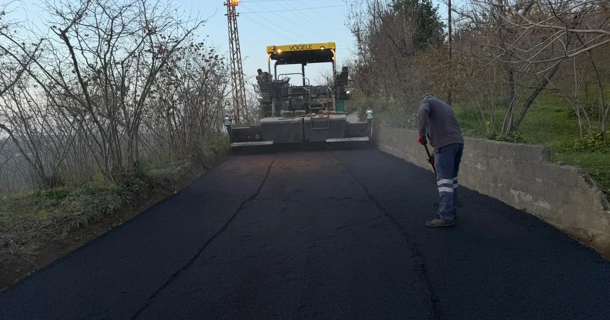 Trabzon’un 18 ilçesinde yol çalışmaları sürüyor