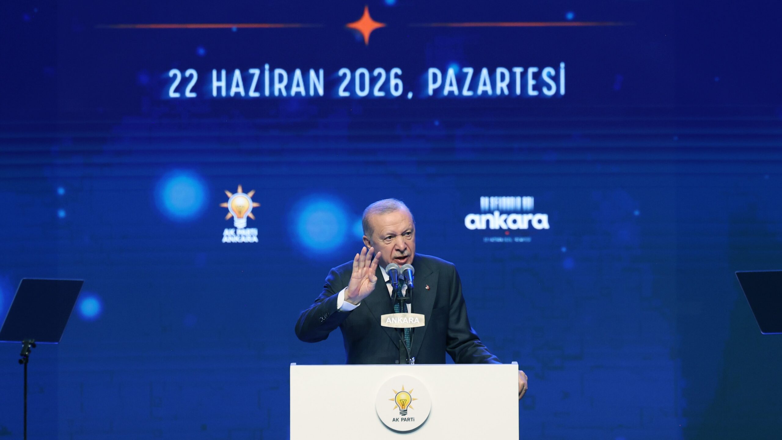Cumhurbaşkanı Erdoğan: Rakiplerimiz koltuk kavgasında, biz Türkiye’yi geleceğe hazırlamanın mücadelesindeyiz