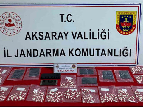 Aksarayda uyusturucu operasyonu bin 120 sentetik hap ele gecirildi DWnYqIhX