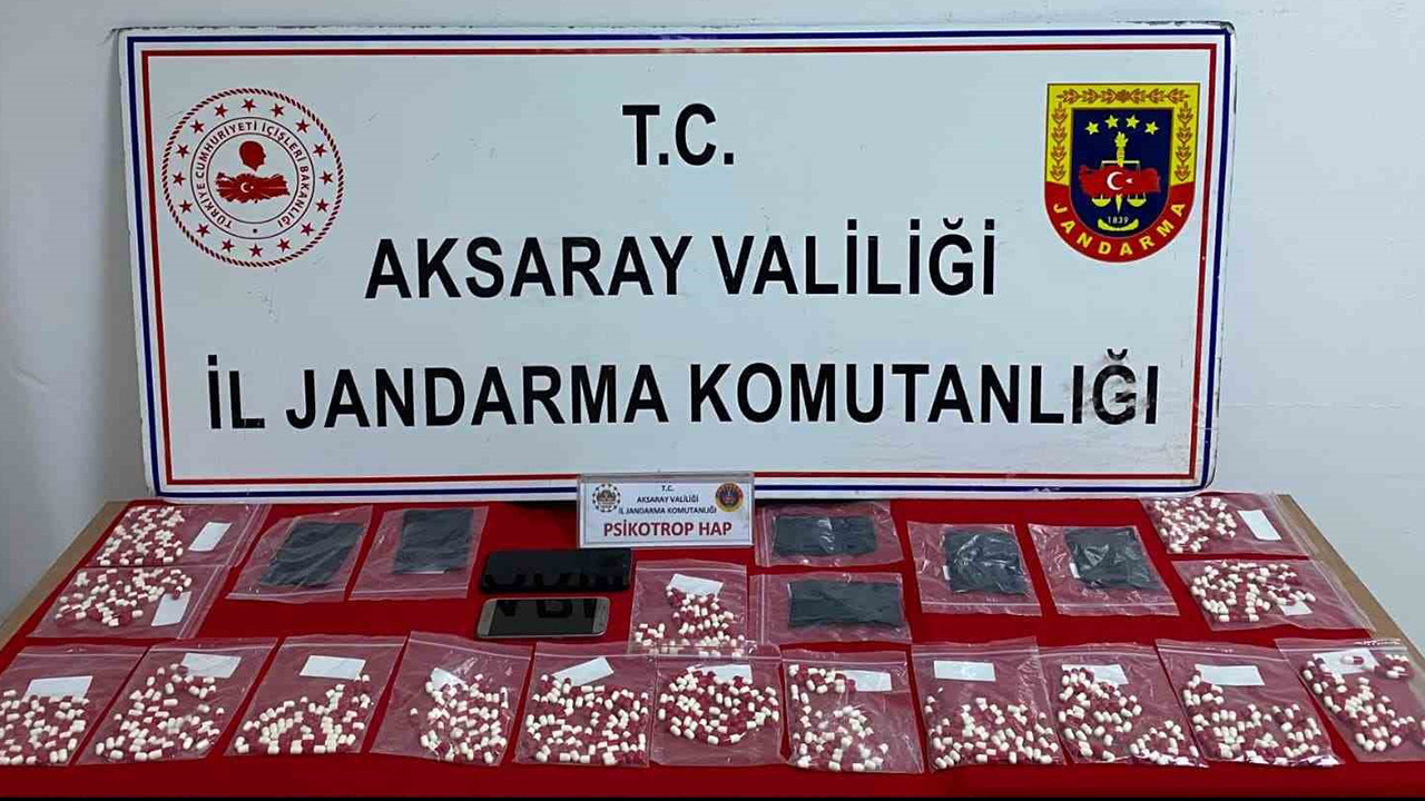 Aksarayda uyusturucu operasyonu bin 120 sentetik hap ele gecirildi DWnYqIhX