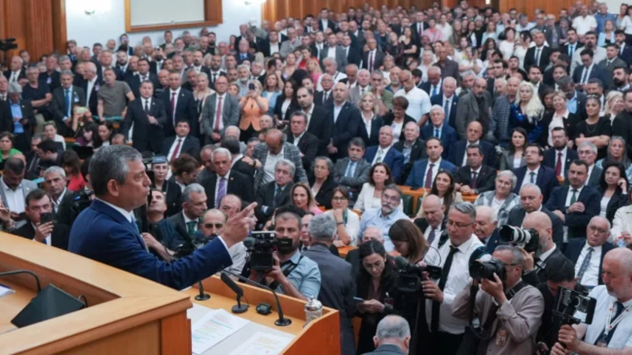 Son dakika chp geride kaldi yeni parti icin geri sayim istifalar ve imzalar I7xGh33d